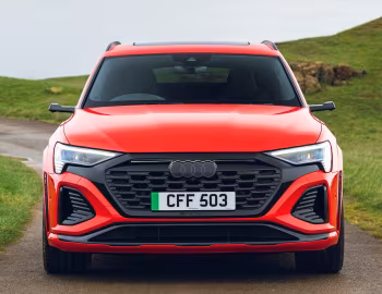 Audi SQ8 e-tron quattro [UK-spec] '2023–pr.