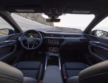 Panel frontal 2024–pr. Audi SQ8 e-tron quattro [North America] '2023–pr.