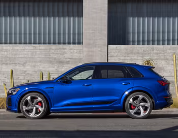 2024–pr. Audi SQ8 e-tron quattro [North America] '2023–pr.