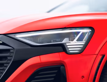 Audi SQ8 e-tron quattro [UK-spec] '2023–pr.