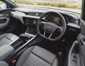 Intérieur Audi SQ8 Sportback e-tron "Black Edition" [UK-spec] '2023–pr.
