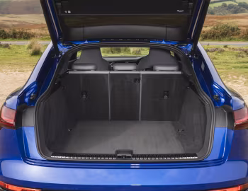 Coffre Audi SQ8 Sportback e-tron "Black Edition" [UK-spec] '2023–pr.