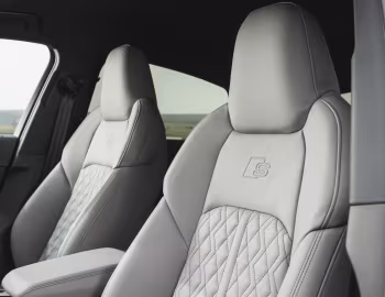 Intérieur Audi SQ8 Sportback e-tron "Black Edition" [UK-spec] '2023–pr.
