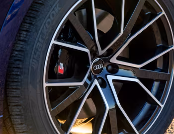 2020–24 Audi SQ8 TFSI [North America] '2020–24