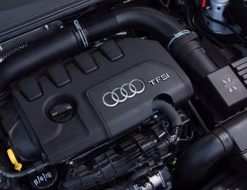 Bajo el capó Audi TT 2.0 TFSI Coupe [UK-spec] (8J) '2010–14