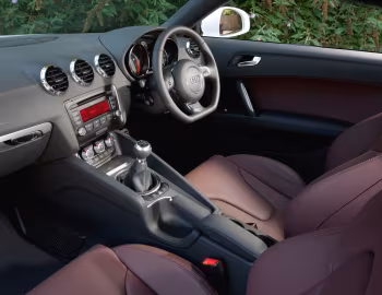 Interior Audi TT 2.0 TFSI Coupe [UK-spec] (8J) '2010–14