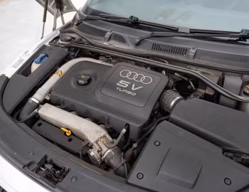 Bajo el capó Audi TT Coupe [UK-spec] (8N) '1998–2003