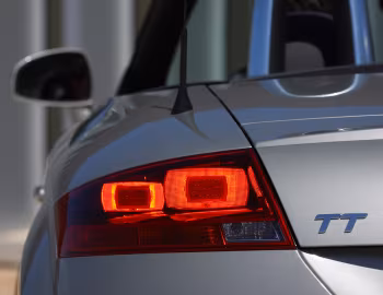 Audi TT 2.0 TDI quattro Roadster [Worldwide] (8J) '2008–10
