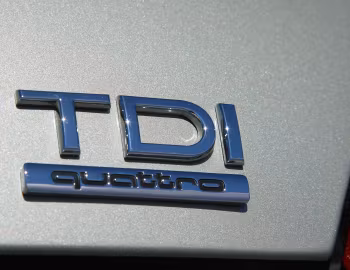 Audi TT 2.0 TDI quattro Roadster [Worldwide] (8J) '2008–10