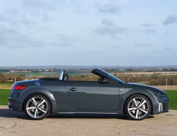Audi TT Roadster TFSI quattro S line [UK-spec] (8S) '2019–23