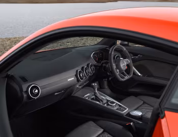 Intérieur Audi TT RS Coupé [UK-spec] (8S) '2016–19