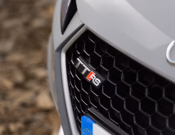 Audi TT RS Roadster [UK-spec] (8S) '2016–19