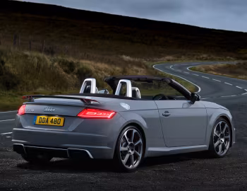 Audi TT RS Roadster [UK-spec] (8S) '2016–19