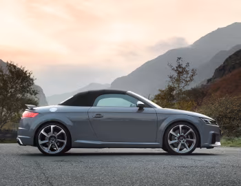 Audi TT RS Roadster [UK-spec] (8S) '2016–19