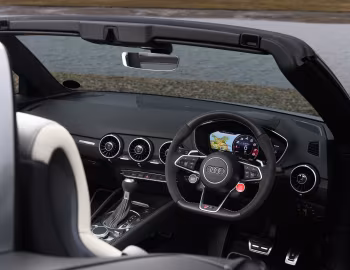 Интерьер Audi TT RS Roadster [UK-spec] (8S) '2016–19