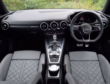 Panel frontal Audi TTS Coupé [Japan] (8S) '2015–19