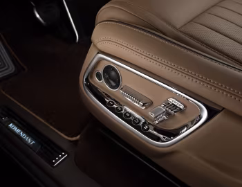 Interior Aurus Komendant (412410) '11.2022–pr.