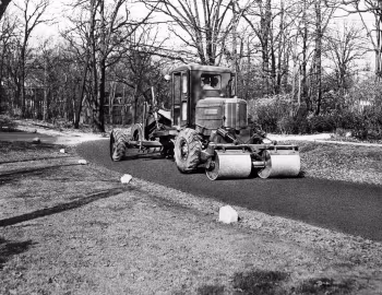 Austin-Western 99-H Power Grader Roller attachment