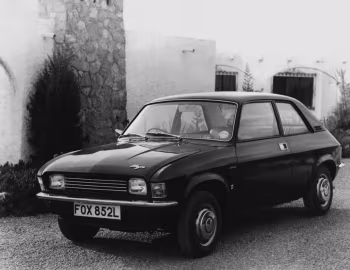 Austin Allegro 1300 De Luxe 2-door [UK-spec] '1973–75