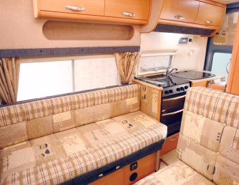 Interior Auto-Sleepers Duetto (V347/V348) '2010–11