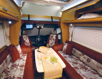Interior Auto-Sleepers Surrey (Br.906) '2010–13