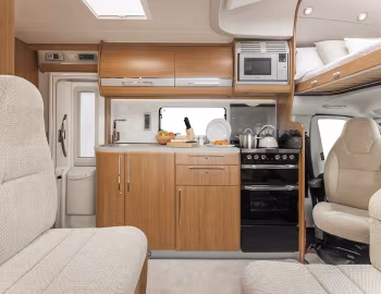 Interior 2015–16 Auto-Trail Frontier Arapaho '2014–16