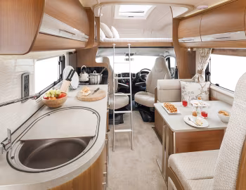 Interior 2015–16 Auto-Trail Frontier Arapaho '2014–16
