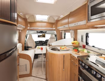 Інтэр'ер 2015–н.ч. Auto-Trail Frontier Dakota '2014–н.ч.