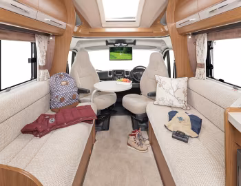 Інтэр'ер 2015–16 Auto-Trail Frontier Mohawk '2014–16