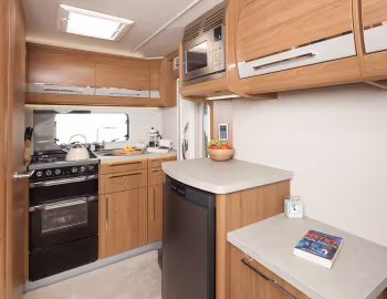 Interior 2015–16 Auto-Trail Frontier Navajo '2014–16