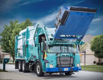 Autocar ACX64 Xpeditor McNeilus Refuse Truck '2001–????
