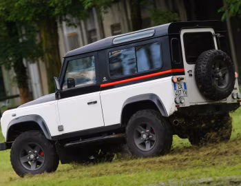 Aznom Land Rover Defender 90 '2010