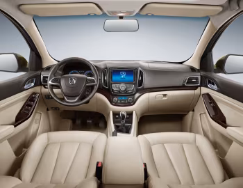 Торпедо Baojun 730 '2014–15