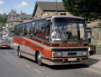 Bedford YMP Plaxton Paramount II 3200 [UK-spec] (C45F) '1983