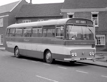 Bedford YRQ Willowbrook [UK-spec] (DP45F) '1971