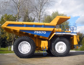 БелАЗ-75570