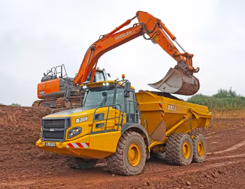 Bell B30E 6×6, Hitachi ZX300