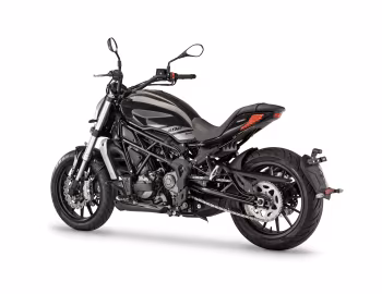 Benelli 402S '2018–pr.