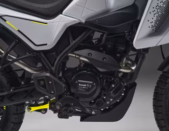 Sous la capuche Benelli BKX 300 '2024–pr.