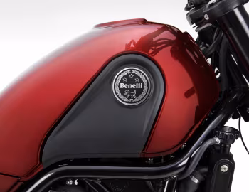 Логотип Benelli Leoncino 500 '2018–22