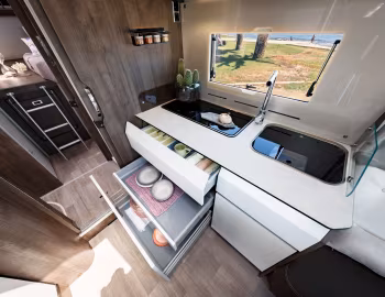 Intérieur 2020–pr. Benimar Amphitryon 967 '2019–pr.