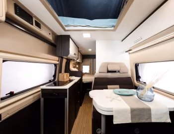 Interior 2021 Benimar Benivan 105 '2020–21