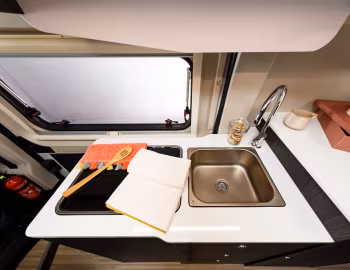 Interior 2021 Benimar Benivan 110 '2020–21