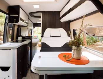 Interior 2019–20 Benimar Benivan 165 '2018–20
