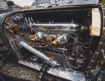 Sob o capô Bentley 3 Litre Speed Tourer by Vanden Plas '1921–27