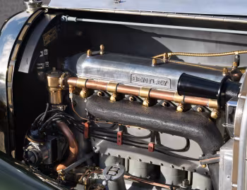 Sob o capô Bentley 3 Litre Speed Tourer by Vanden Plas '1921–27