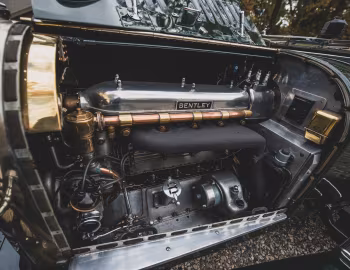 Sob o capô Bentley 3 Litre Speed Tourer by Vanden Plas '1921–27