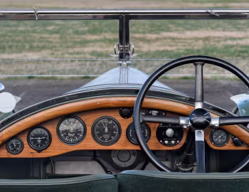 Painel frontal Bentley 3 Litre Speed Tourer by Vanden Plas '1921–27