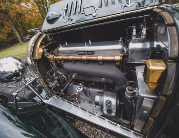 Sob o capô Bentley 3 Litre Speed Tourer by Vanden Plas '1921–27