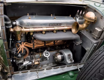 Sob o capô Bentley 3 Litre Tourer by Gurney Nutting '1925
